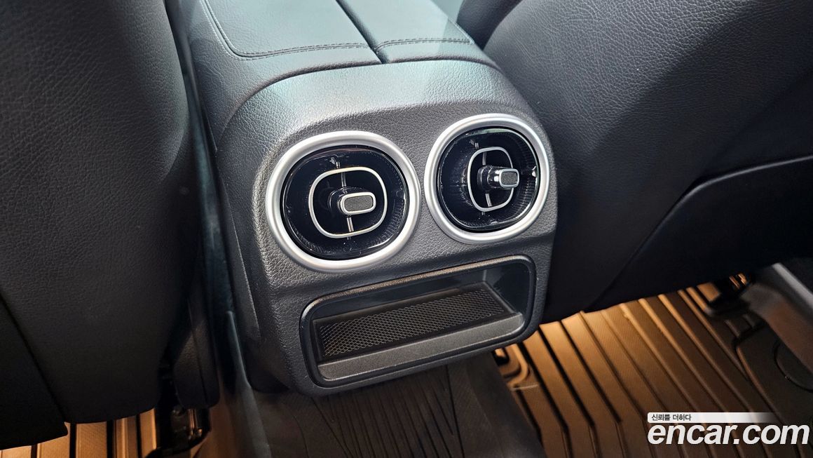 Mercedes-Benz C-Class 2022