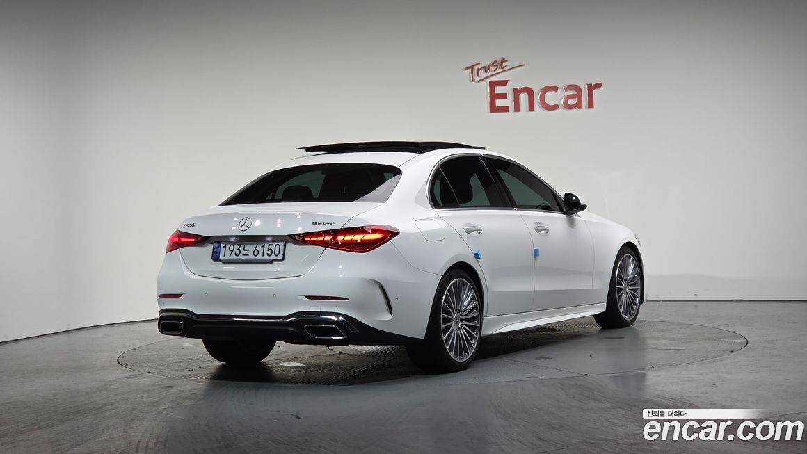 Mercedes-Benz C-Class 2024