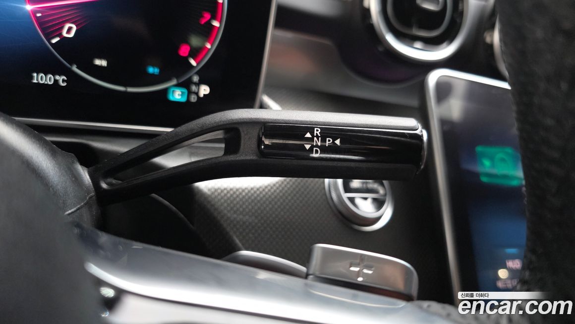 Mercedes-Benz C-Class 2024