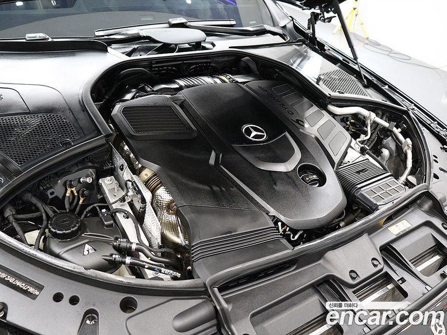 Mercedes-Benz S-Class 2021