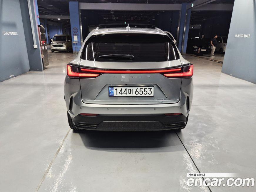 Lexus NX 2025