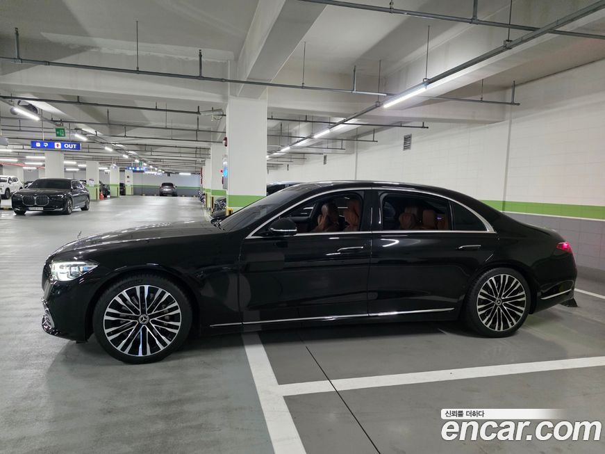 Mercedes-Benz S-Class 2021