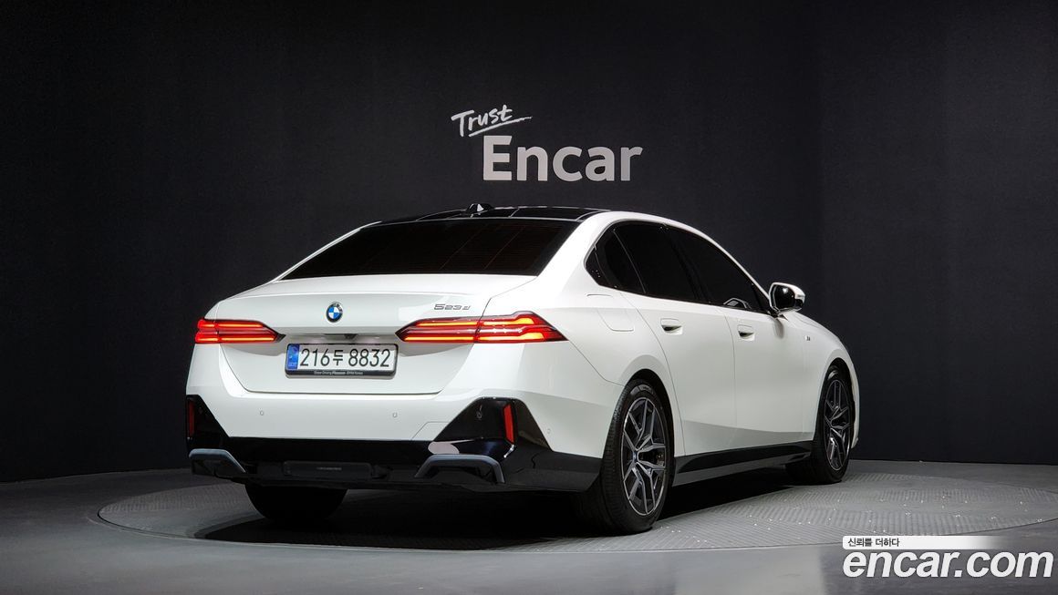 BMW 5-Series 2025