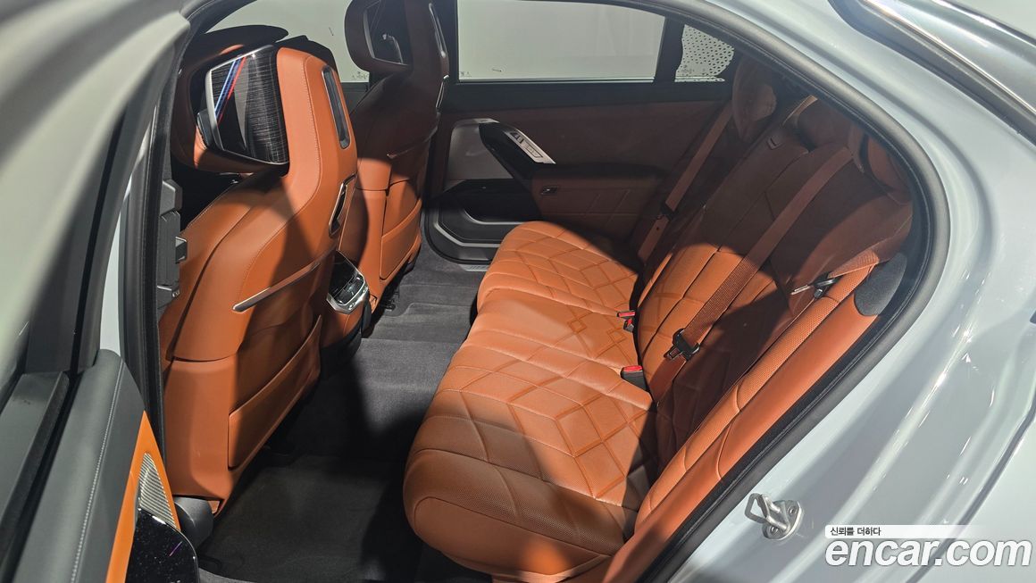 BMW 7-Series 2025