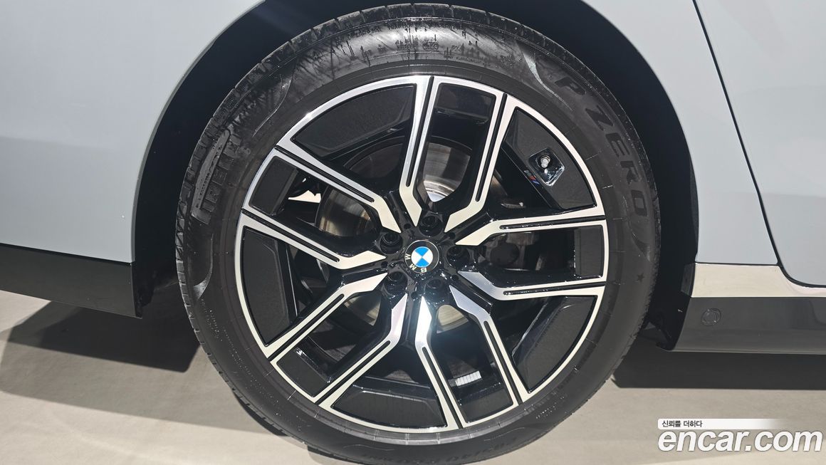 BMW 7-Series 2025