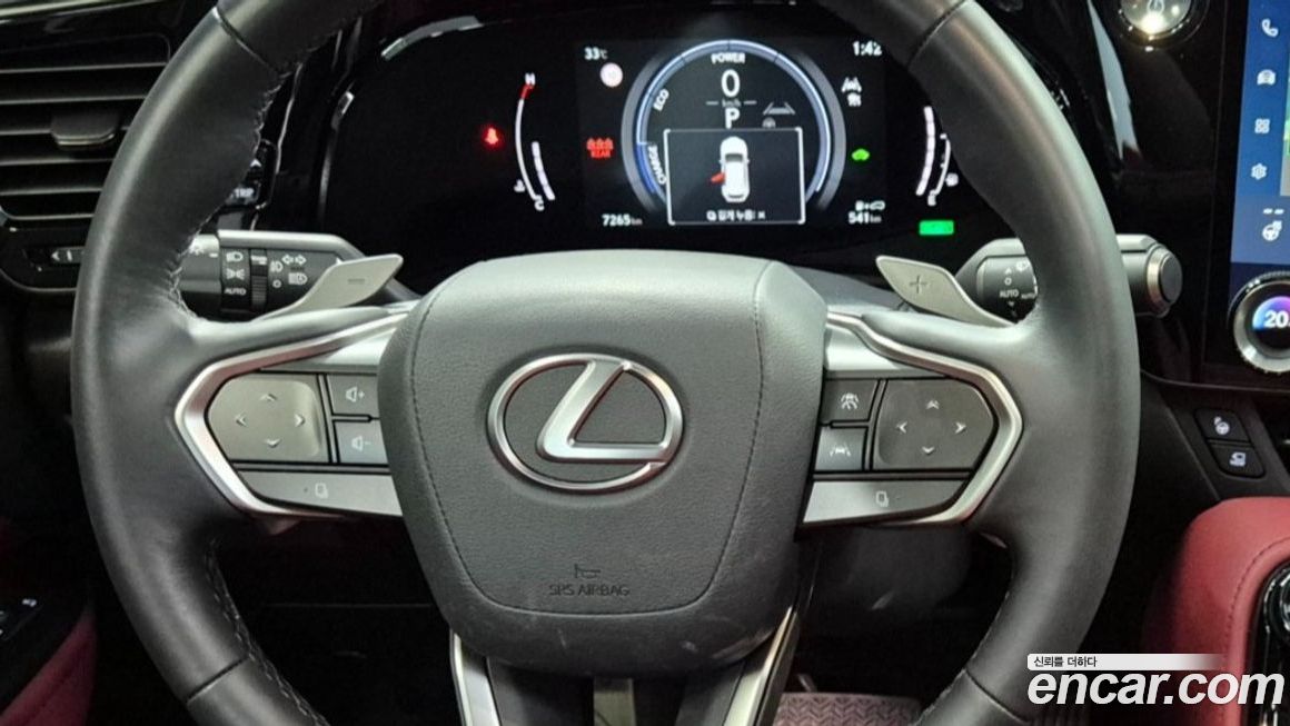 Lexus NX 2025