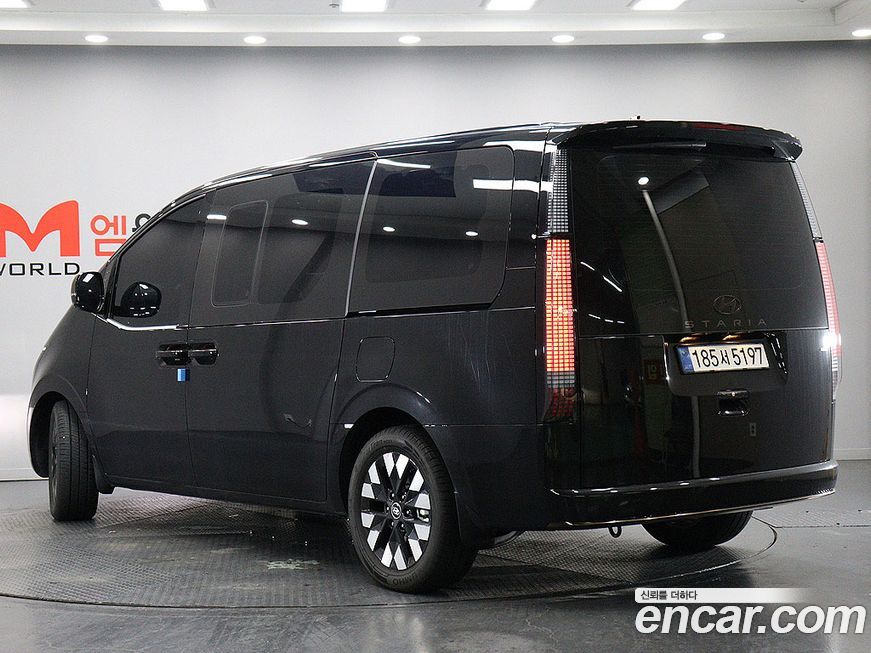 Hyundai Staria 2025