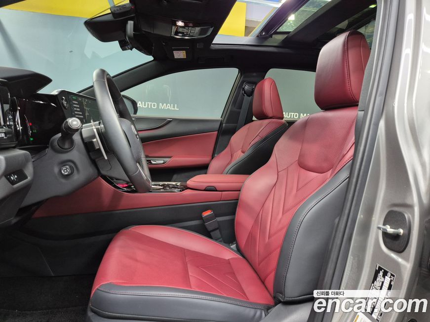 Lexus NX 2025