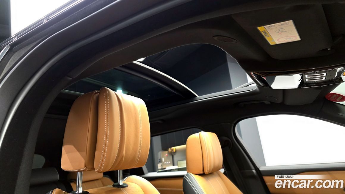 Land Rover Range Rover Velar 2023