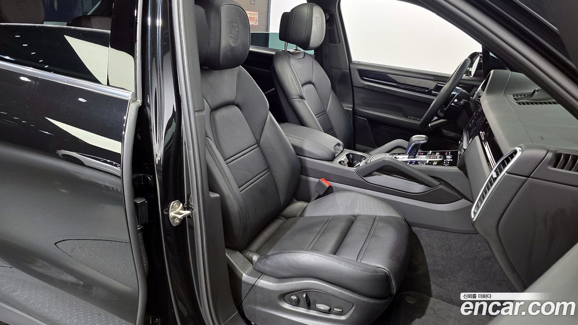 Porsche Cayenne 2023