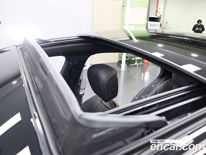 Mercedes-Benz S-Class 2021