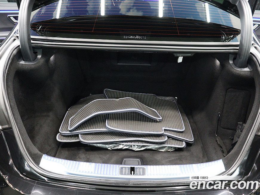 Mercedes-Benz S-Class 2021