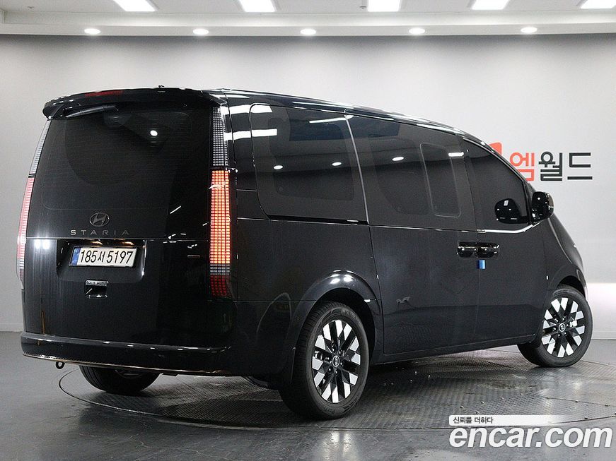 Hyundai Staria 2025