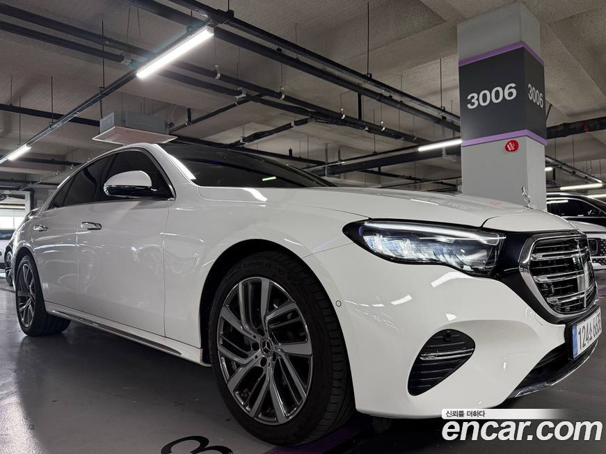 Mercedes-Benz E-Class 2024