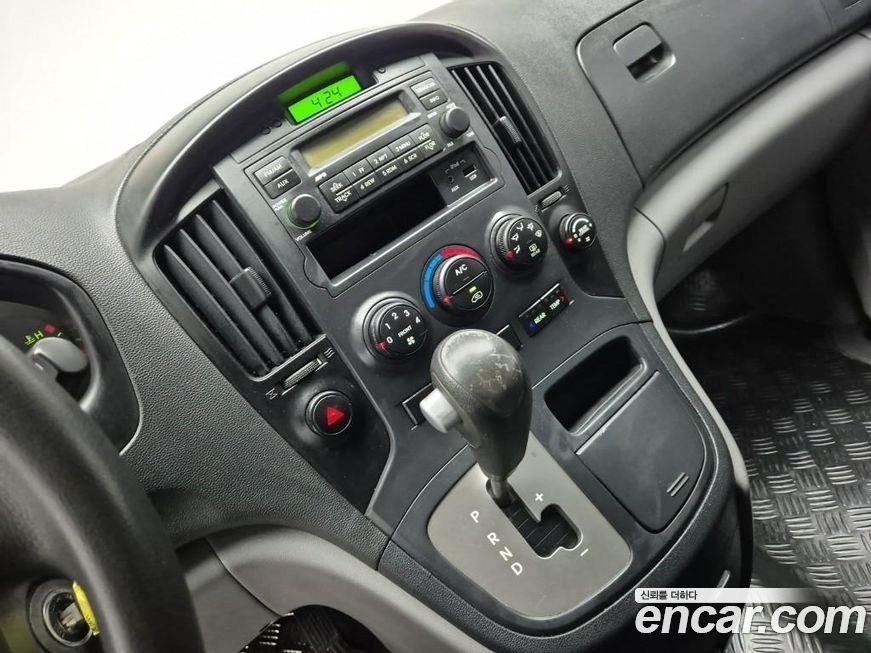 Hyundai Starex 2011