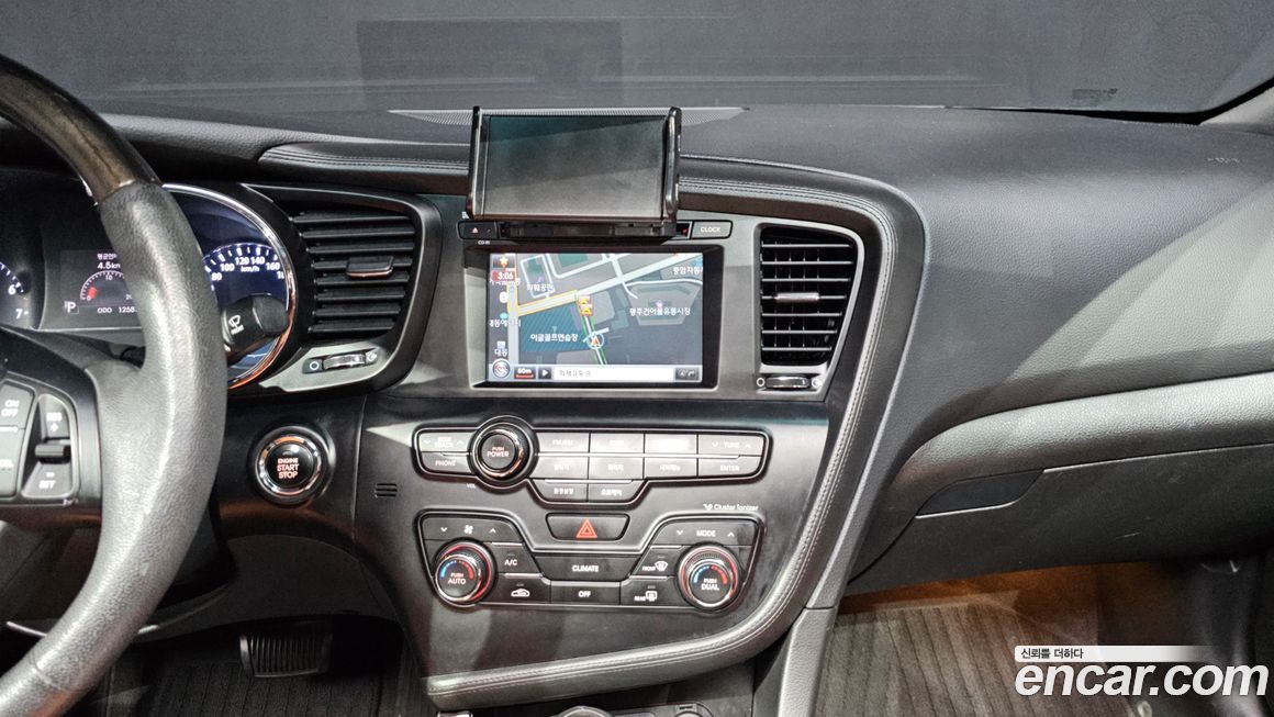 Kia K5 2011