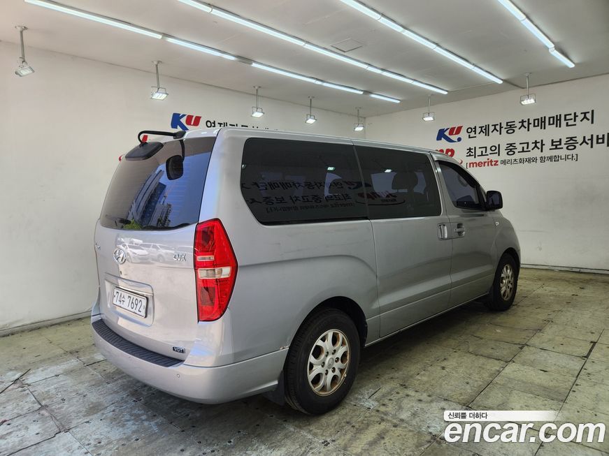Hyundai Starex 2012