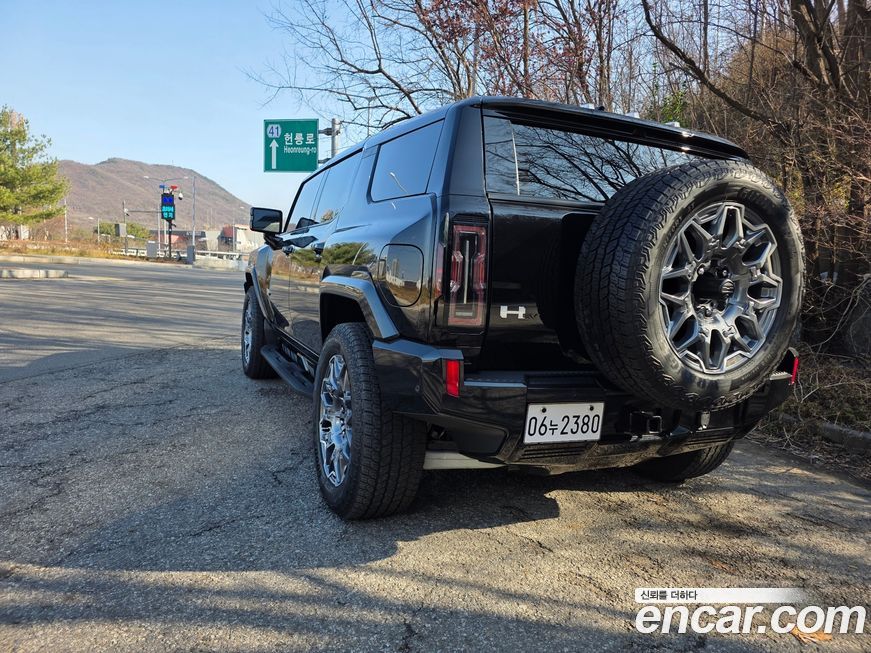 GMC Hummer EV 2025