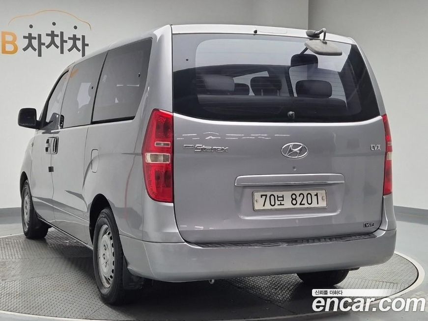 Hyundai Starex 2011