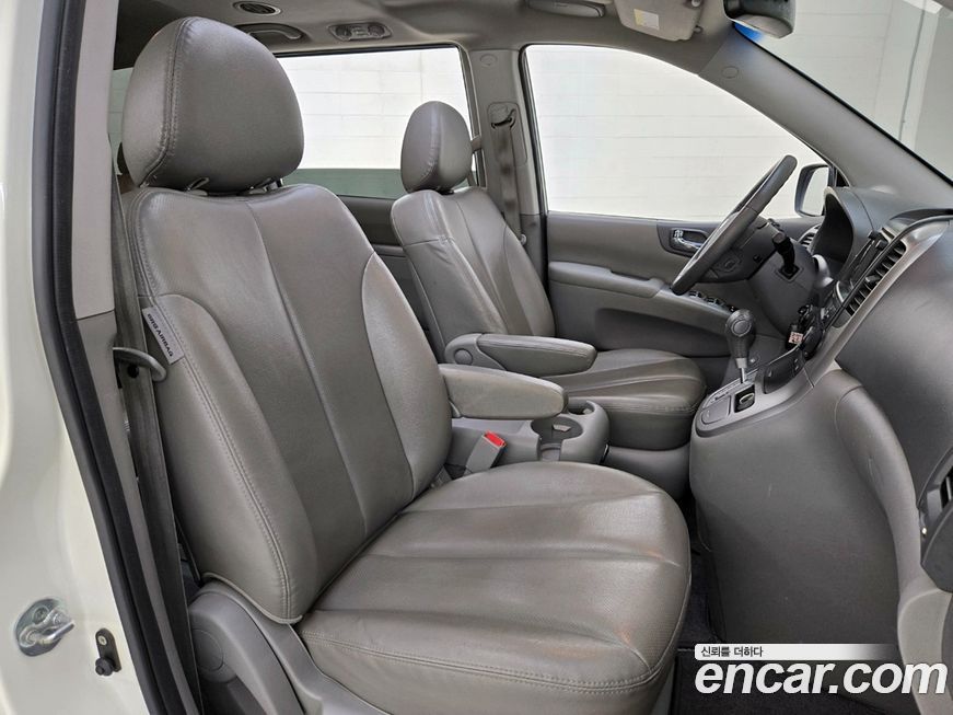 Kia Canival 2011