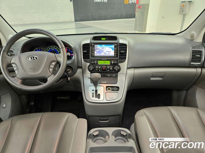 Kia Canival 2011