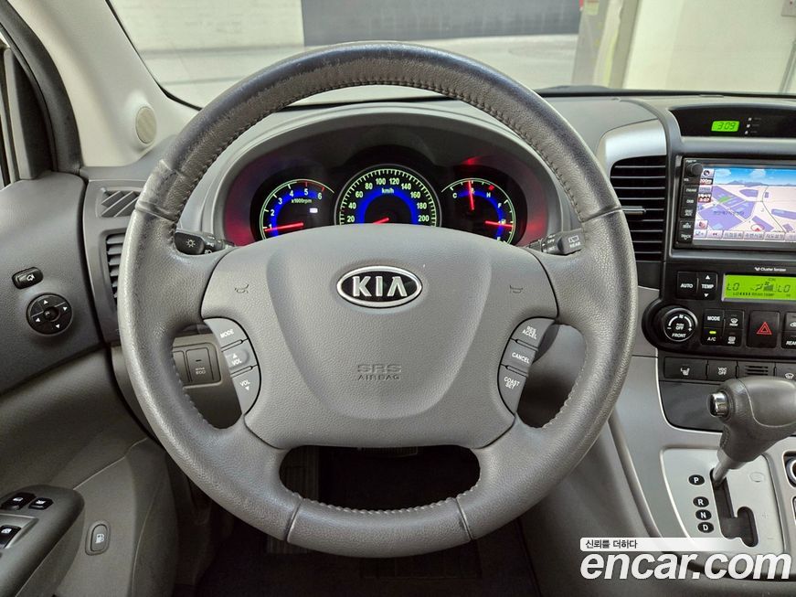 Kia Canival 2011