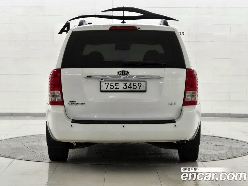 Kia Canival 2011