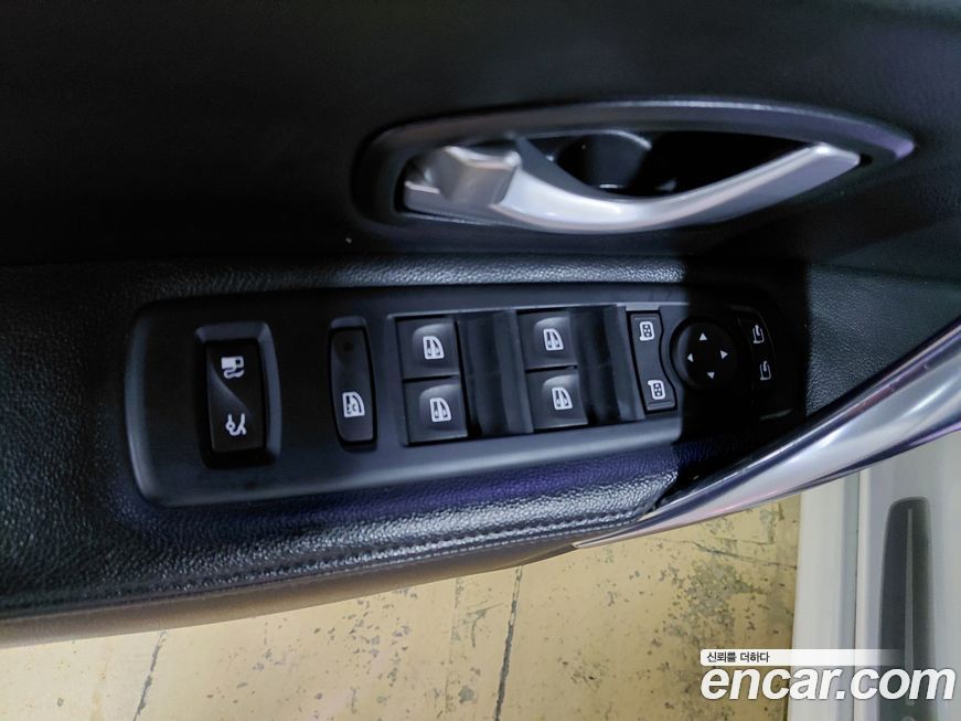 Renault-KoreaSamsung SM7 2012