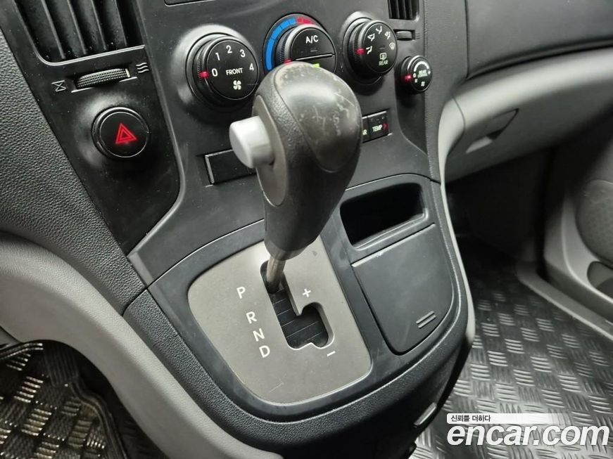 Hyundai Starex 2011