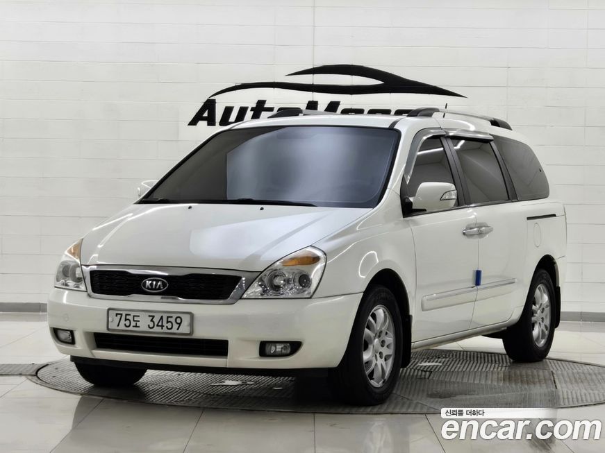 Kia Canival 2011