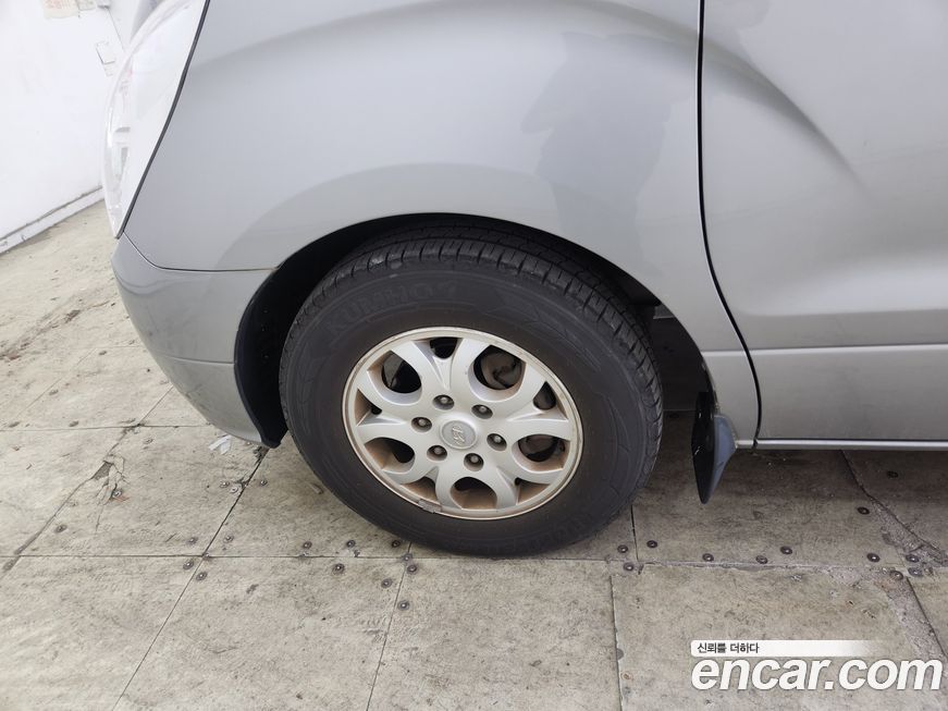 Hyundai Starex 2012