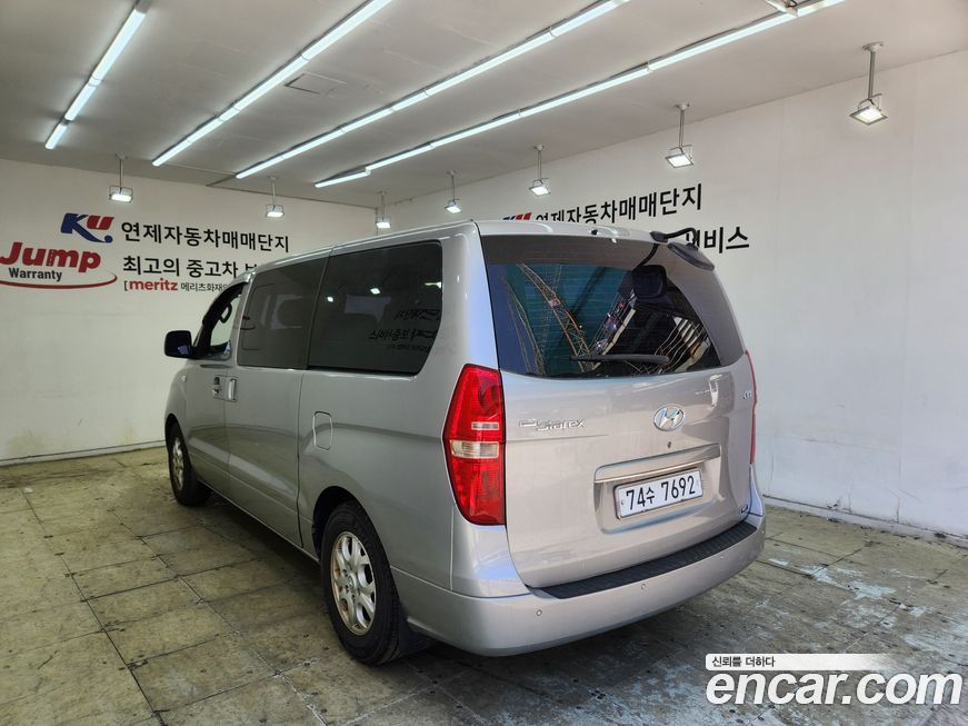 Hyundai Starex 2012