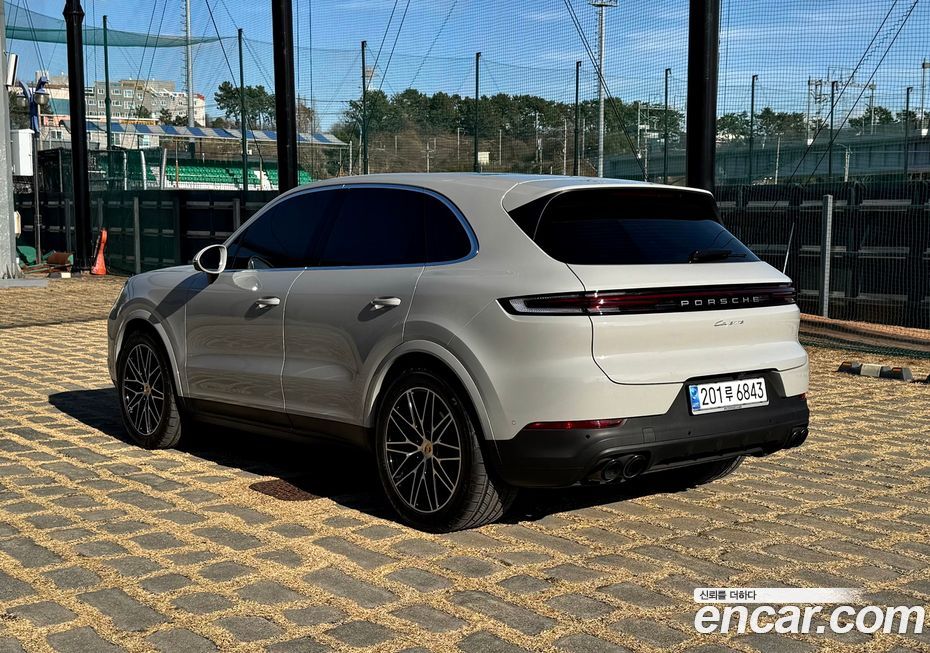 Porsche Cayenne 2024