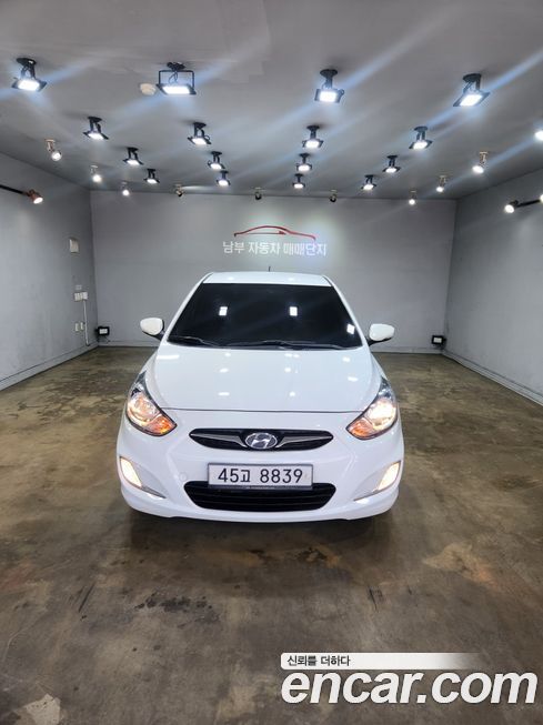Hyundai Accent 2012