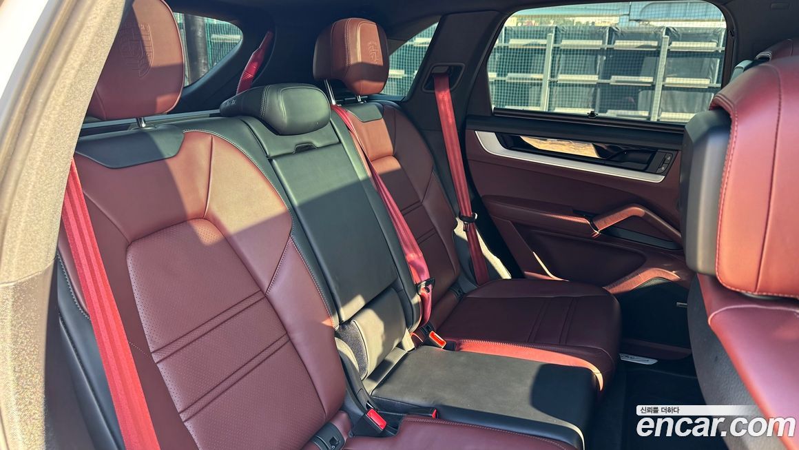 Porsche Cayenne 2024