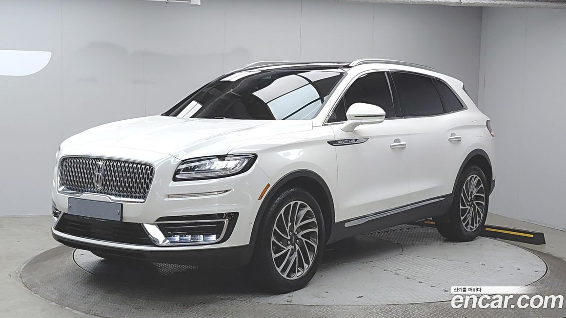Lincoln Nautilus 2020