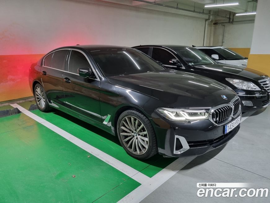 BMW 5-Series 2023