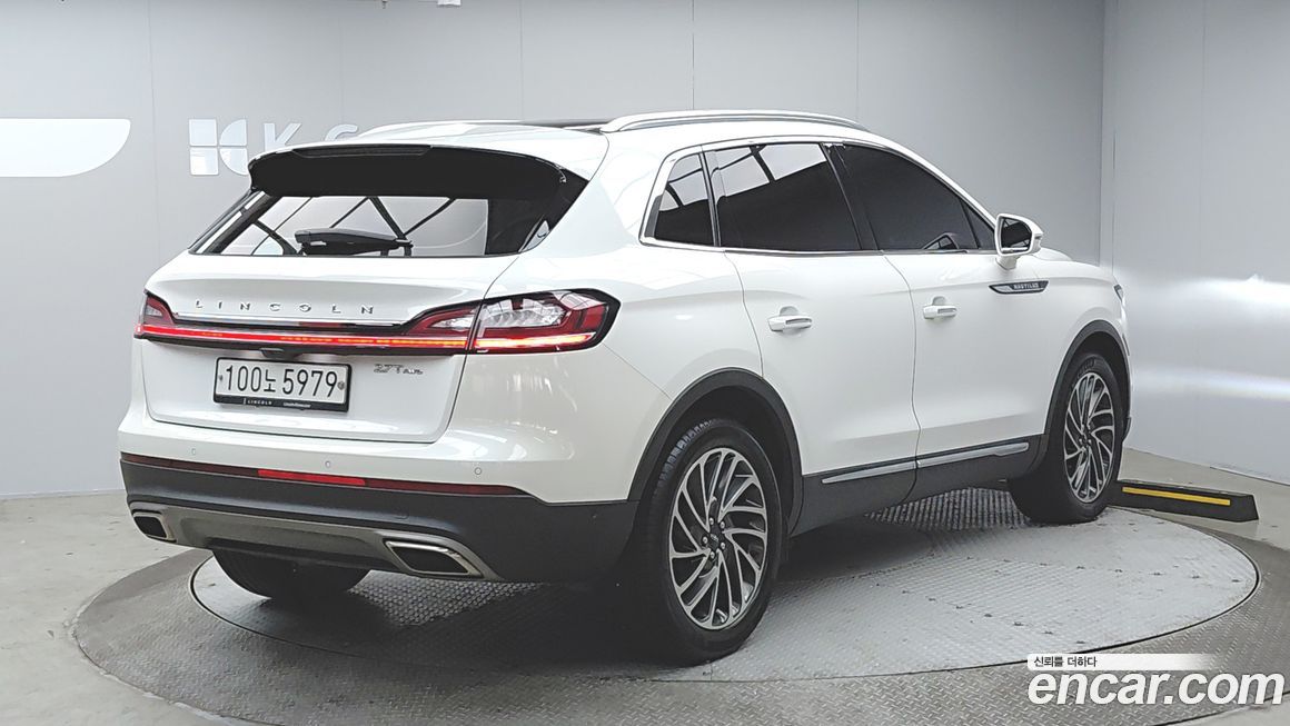 Lincoln Nautilus 2020
