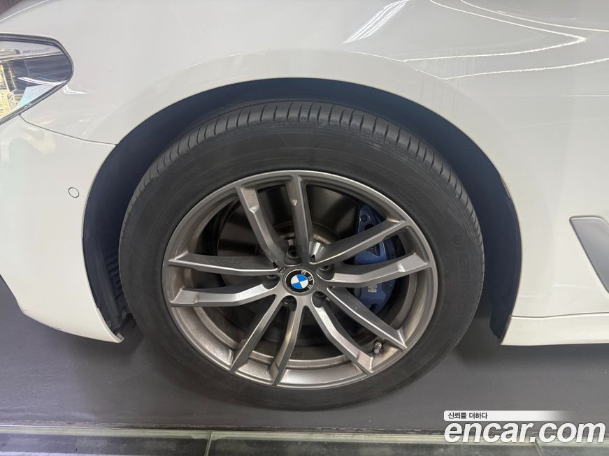 BMW 5-Series 2018