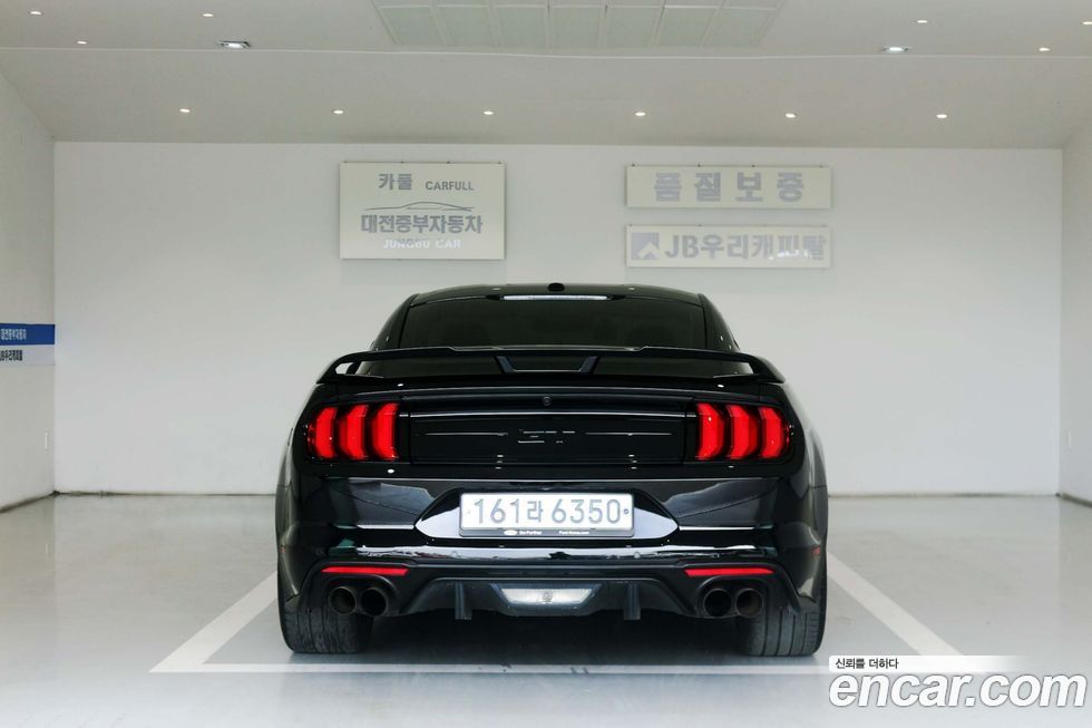 Ford Mustang 2020