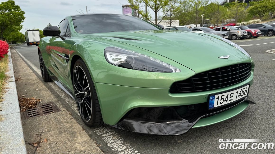 Astonmartin Vanquish 2016