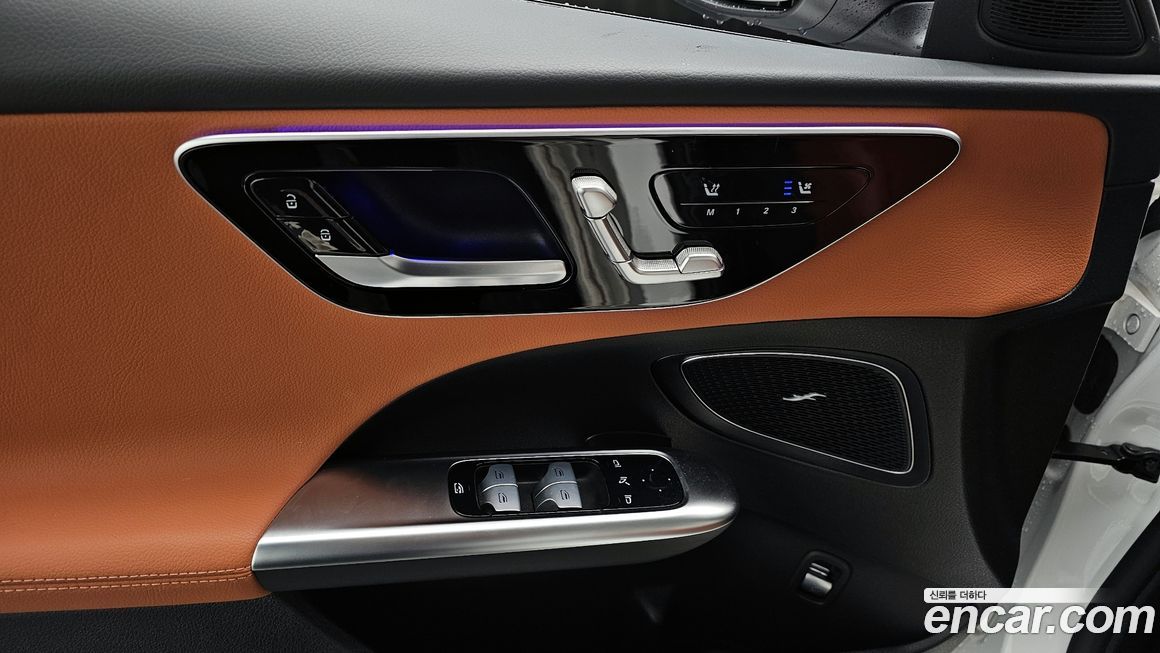 Mercedes-Benz C-Class 2024