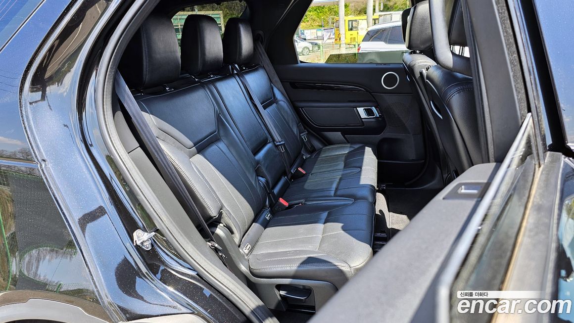 Land Rover Discovery 2019