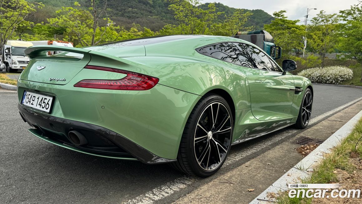 Astonmartin Vanquish 2016