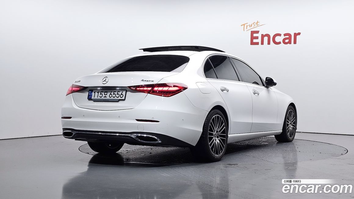 Mercedes-Benz C-Class 2024