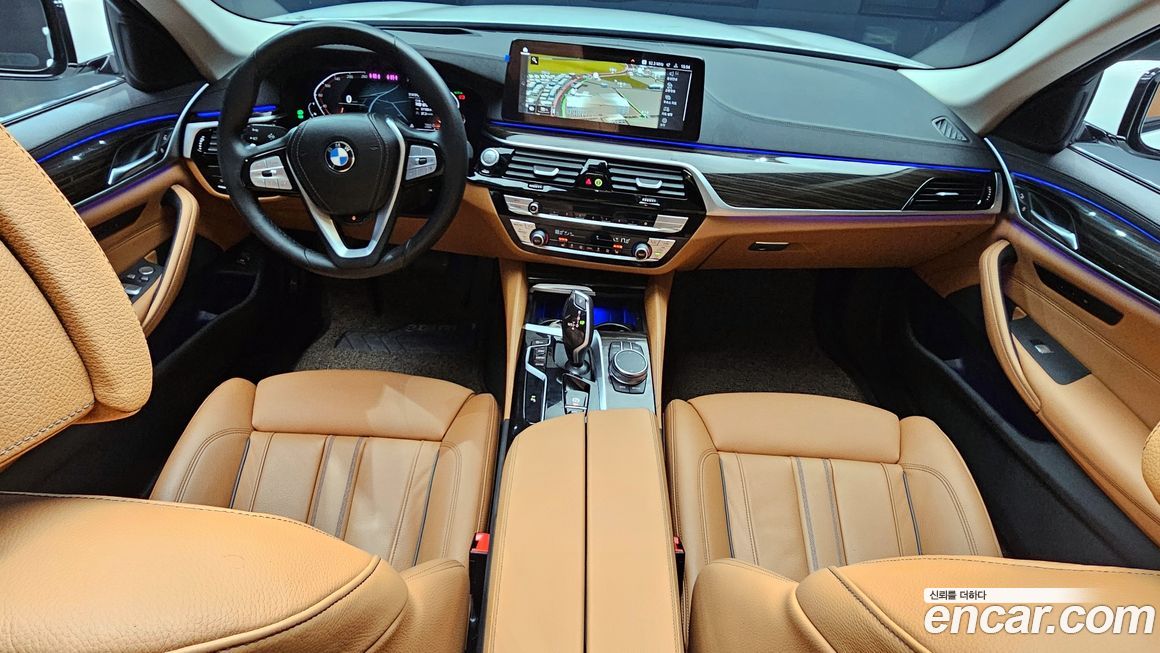 BMW 5-Series 2023