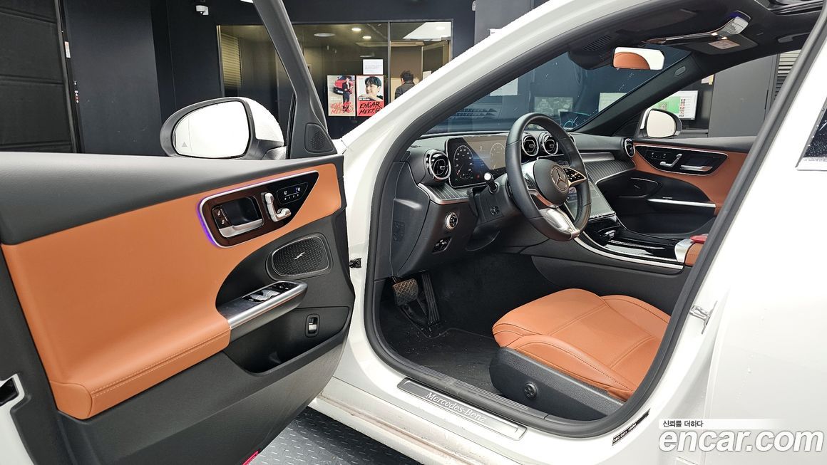 Mercedes-Benz C-Class 2024