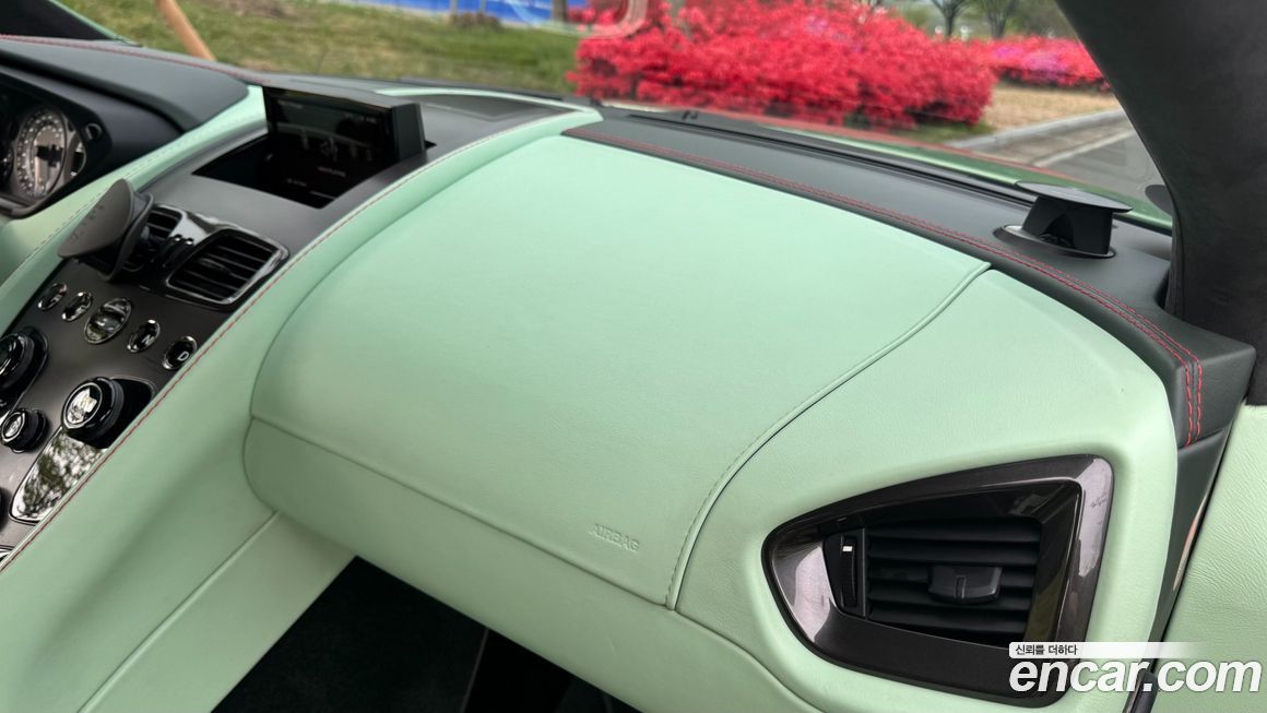 Astonmartin Vanquish 2016