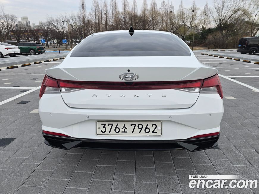 Hyundai AVANTE 2022
