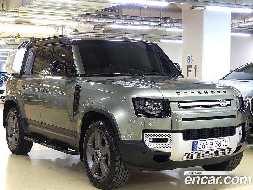 Land Rover Defender 2023